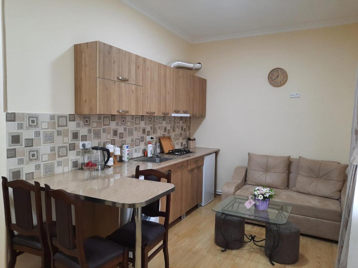 Guest House Bochora Borjomi ภายนอก รูปภาพ