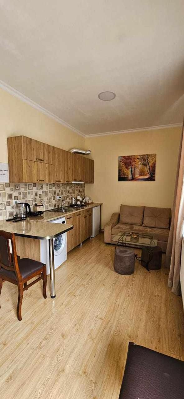 Guest House Bochora Borjomi ภายนอก รูปภาพ